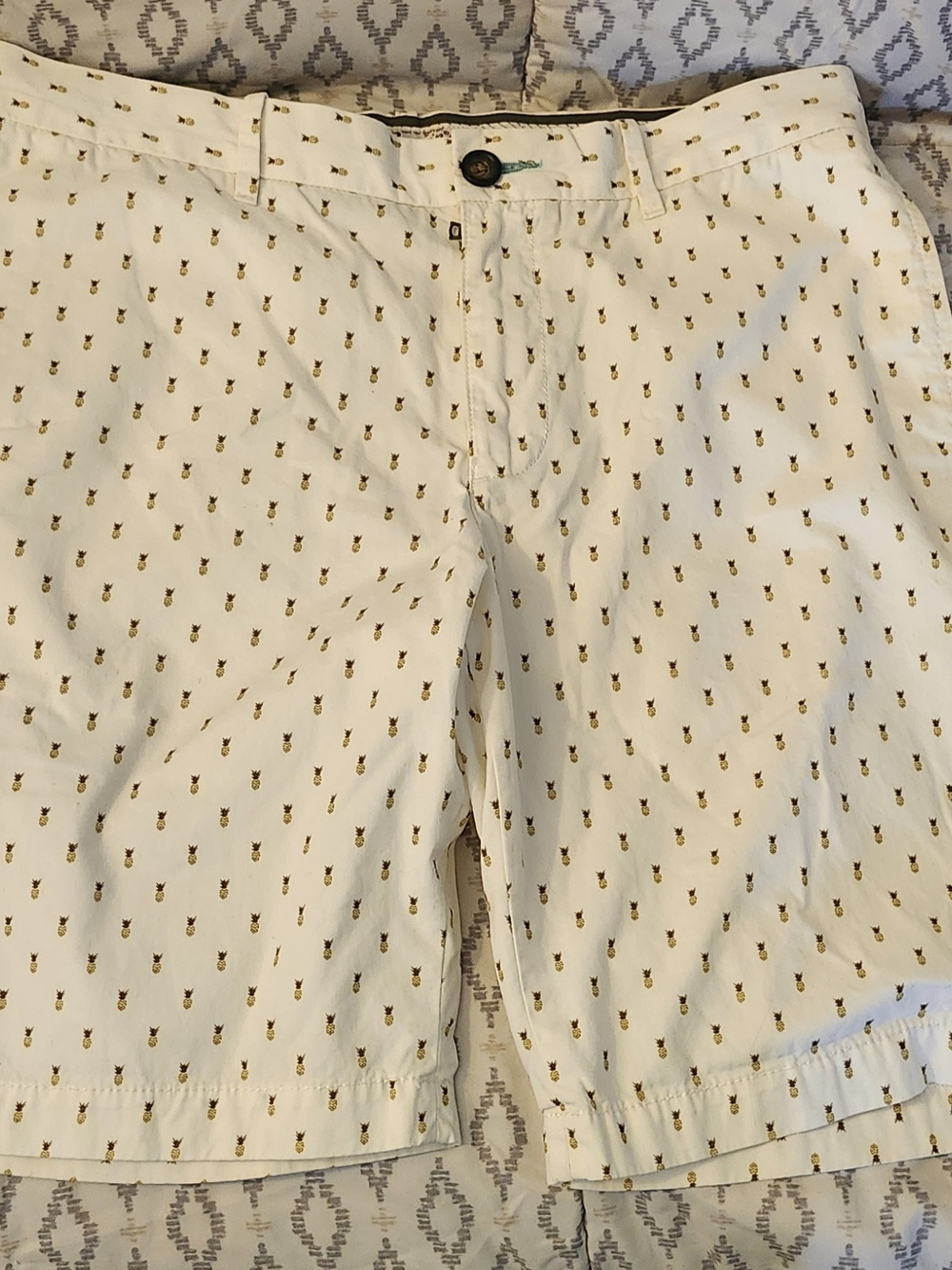 Men's White Flat-Front Shorts with Small Pineapple Print